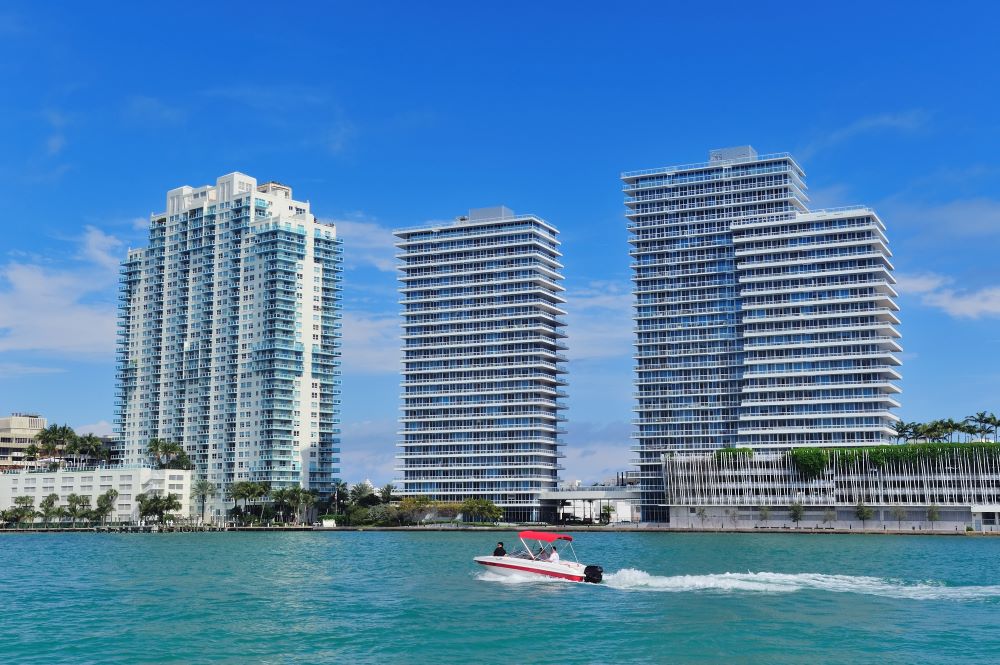 Canal Residence
